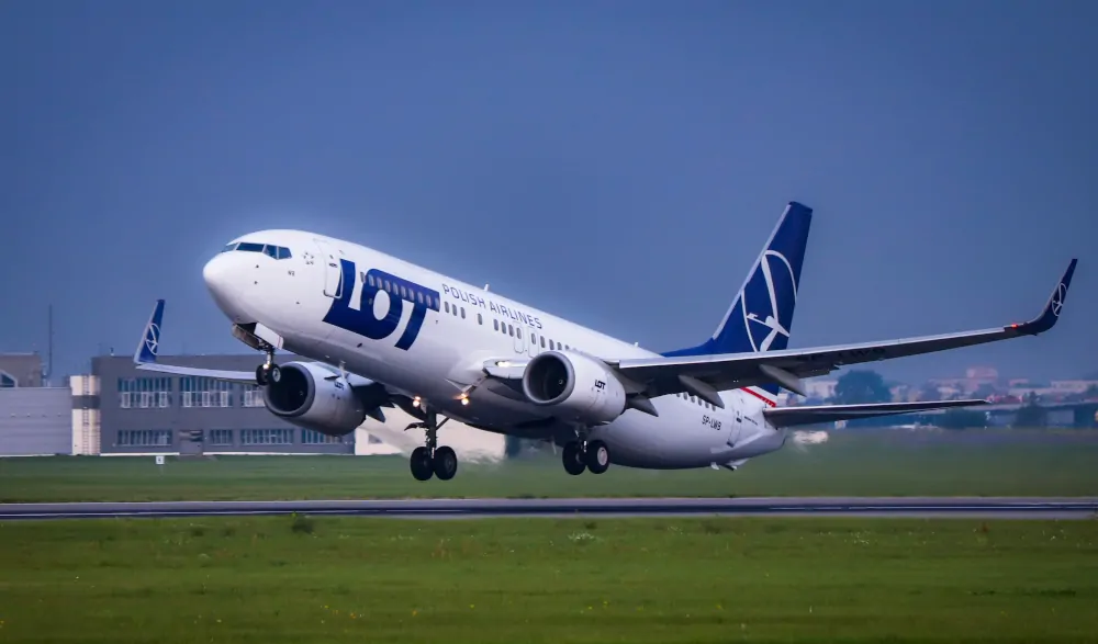 B737-800 PLL LOT