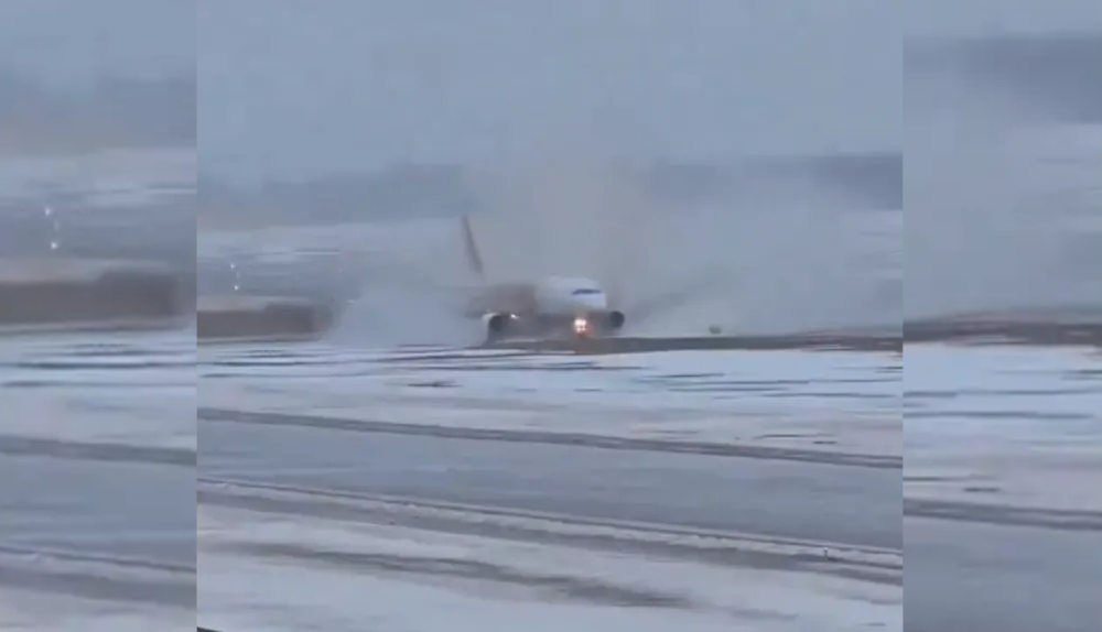A320 na pasie startowym w Wilnie