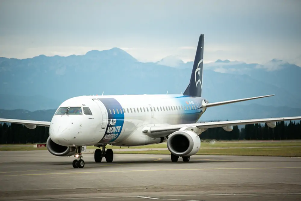E-195 Air Montenegro