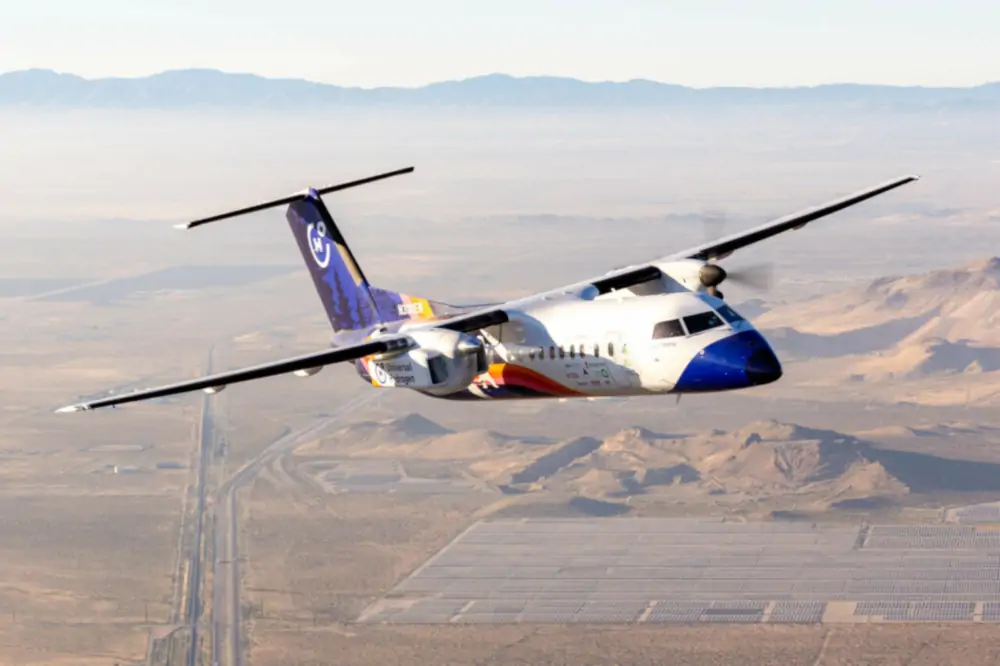 De Havilland Dash 8-300 z napędem wodorowym
