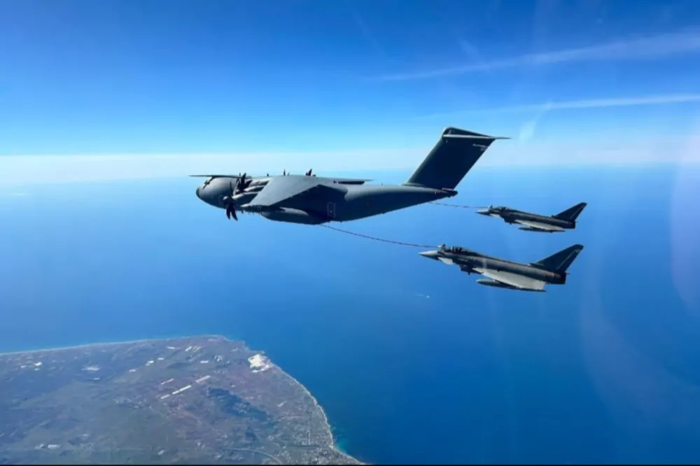 Tankowanie z udziałem A400M