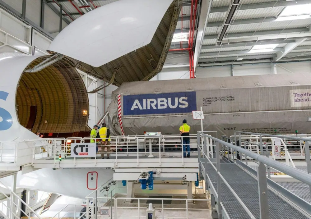 EUTELSAT 36D wysłany na miejsce startu na pokładzie transportowca BelugaST