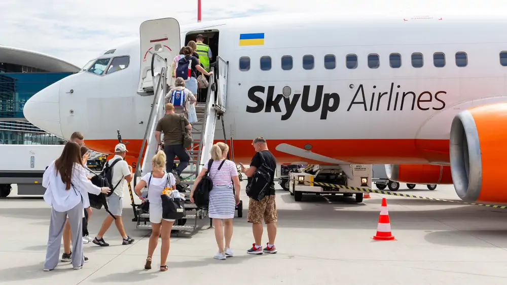 B737 SkyUp na rzeszowskim lotnisku