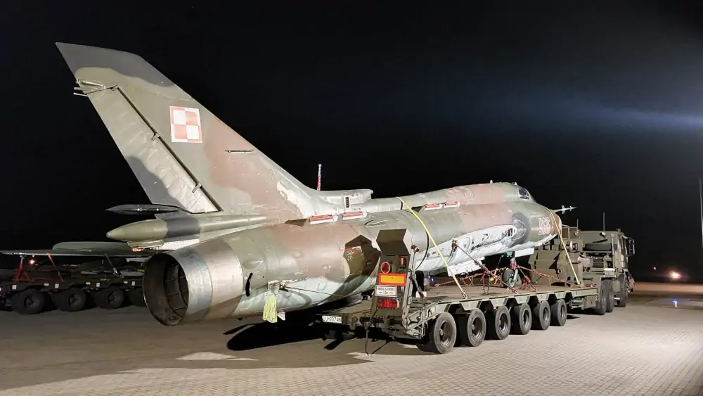 SU-22M4 w kampusie Politechniki Poznańskiej w Kąkolewie